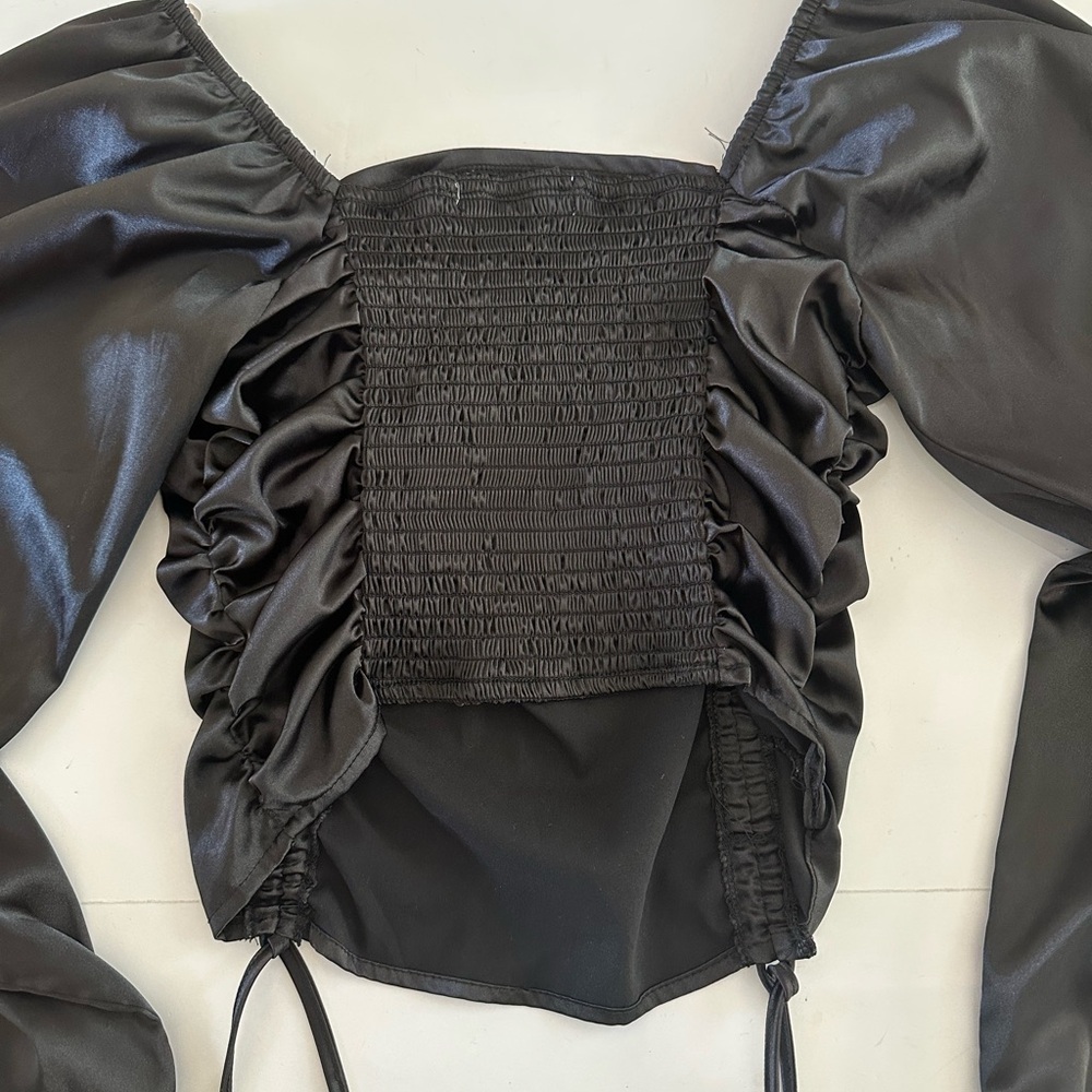 Passport Black Satin Ruched Front Balloon Sleeve Crop Y2K Top size XL - Picture 7 of 7